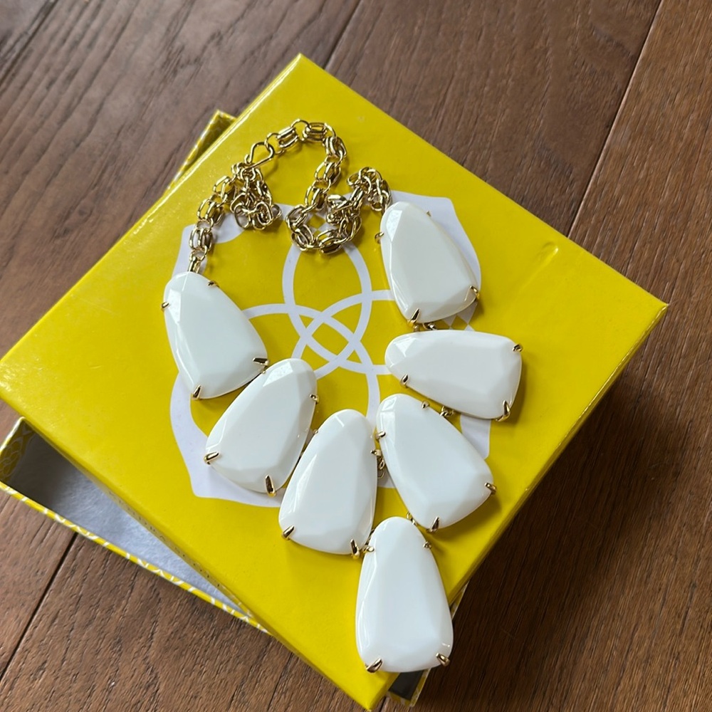 Kendra Scott Necklace